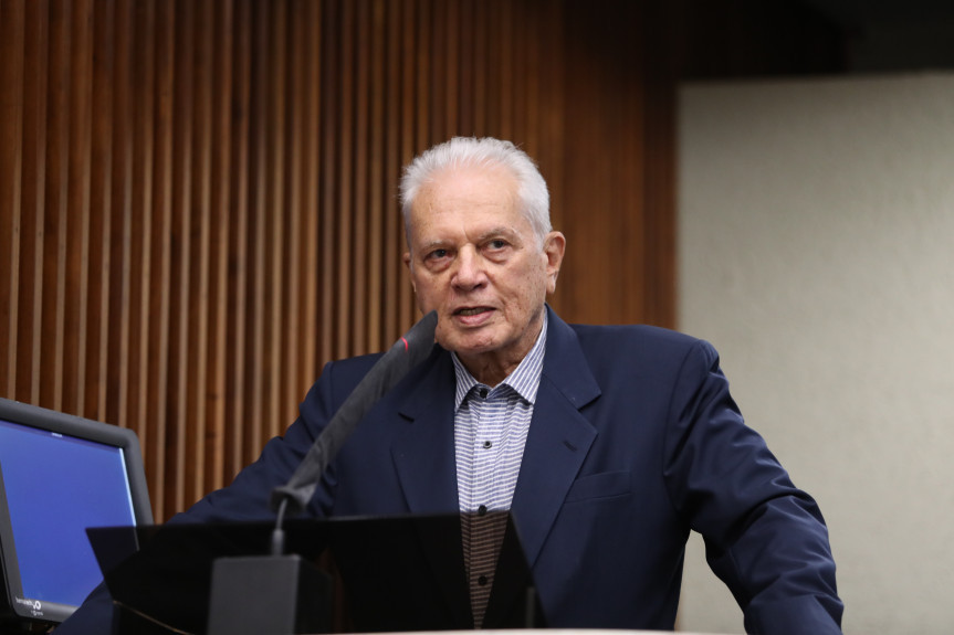 Ratinho, o apresentador, disse que vai "quebrar as pernas" do dono da Gazeta do Paraná, de Cascavel