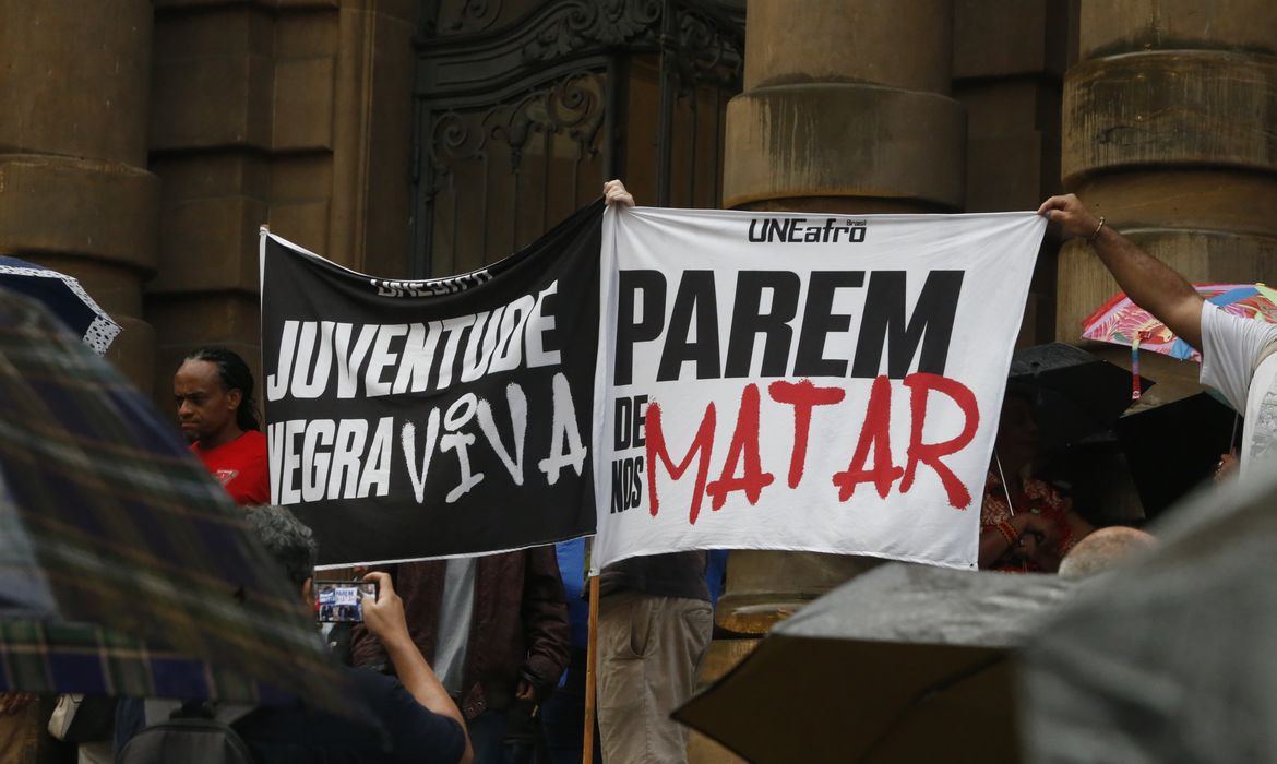 Aumenta o número de mortes de jovens pela polícia de SP