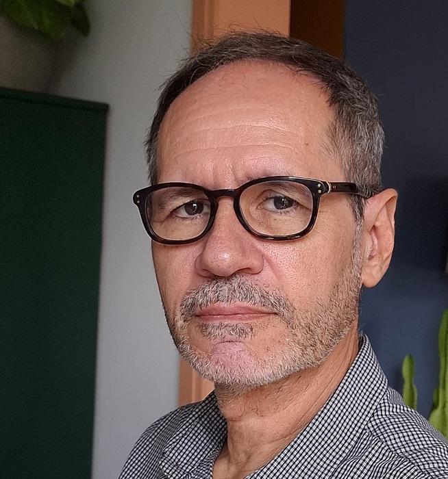 Livro orienta pequenas empresas a investir melhor em comunicação na era digital e da inteligência artificial