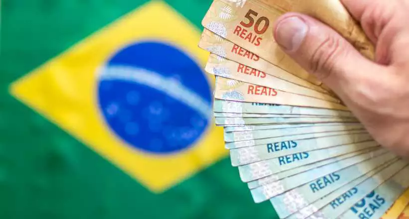 A casta dos secretários com supersalários deve aumentar em Londrina