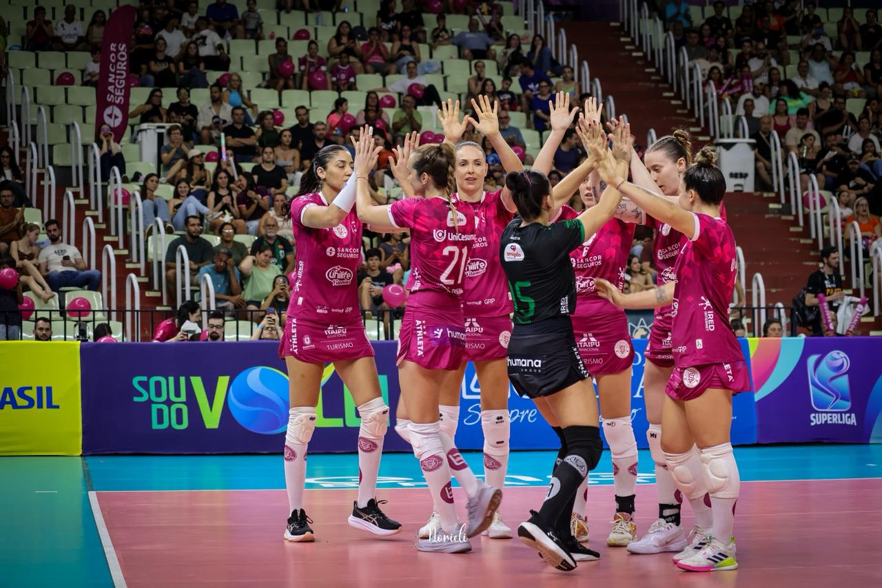 Equipe de vôlei da Super Liga Feminina anuncia amanhã a transferência para Londrina