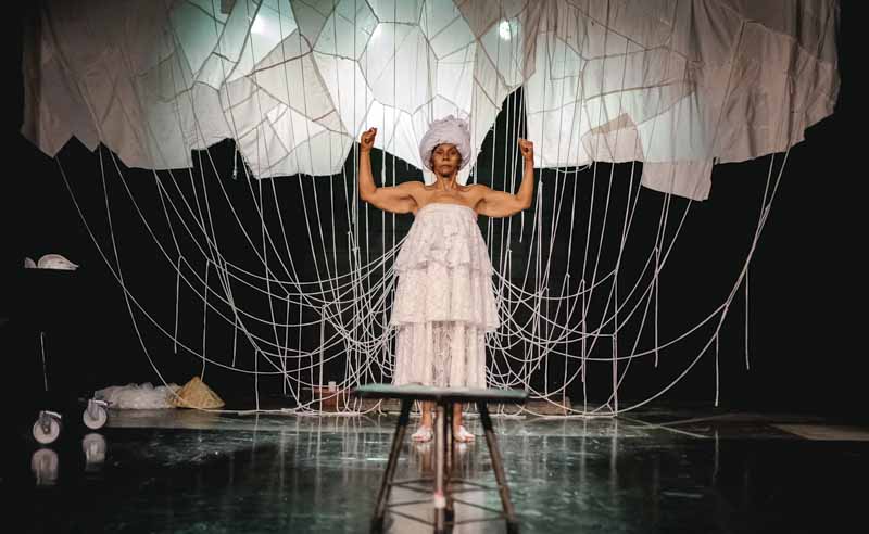 Edna Aguiar estreia novo espetáculo em agosto