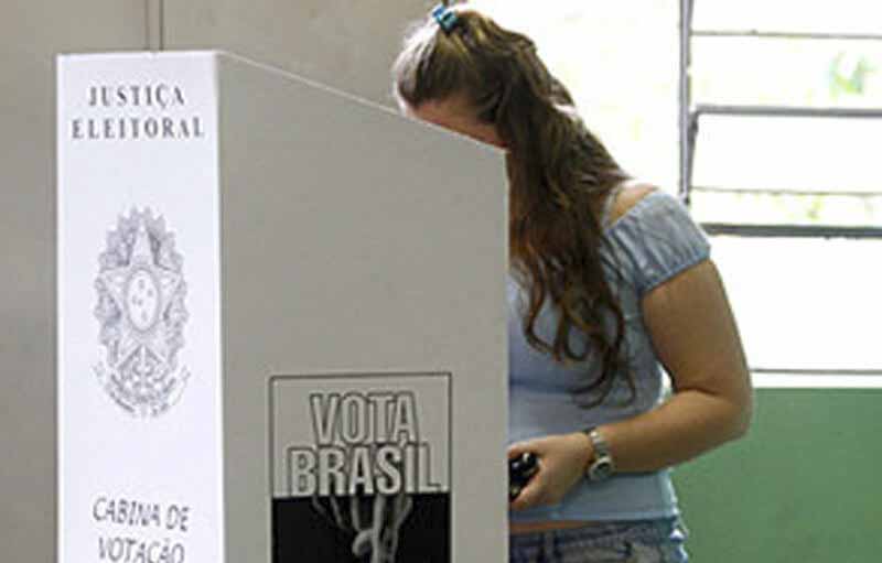 A liturgia do voto e o silêncio da esperança