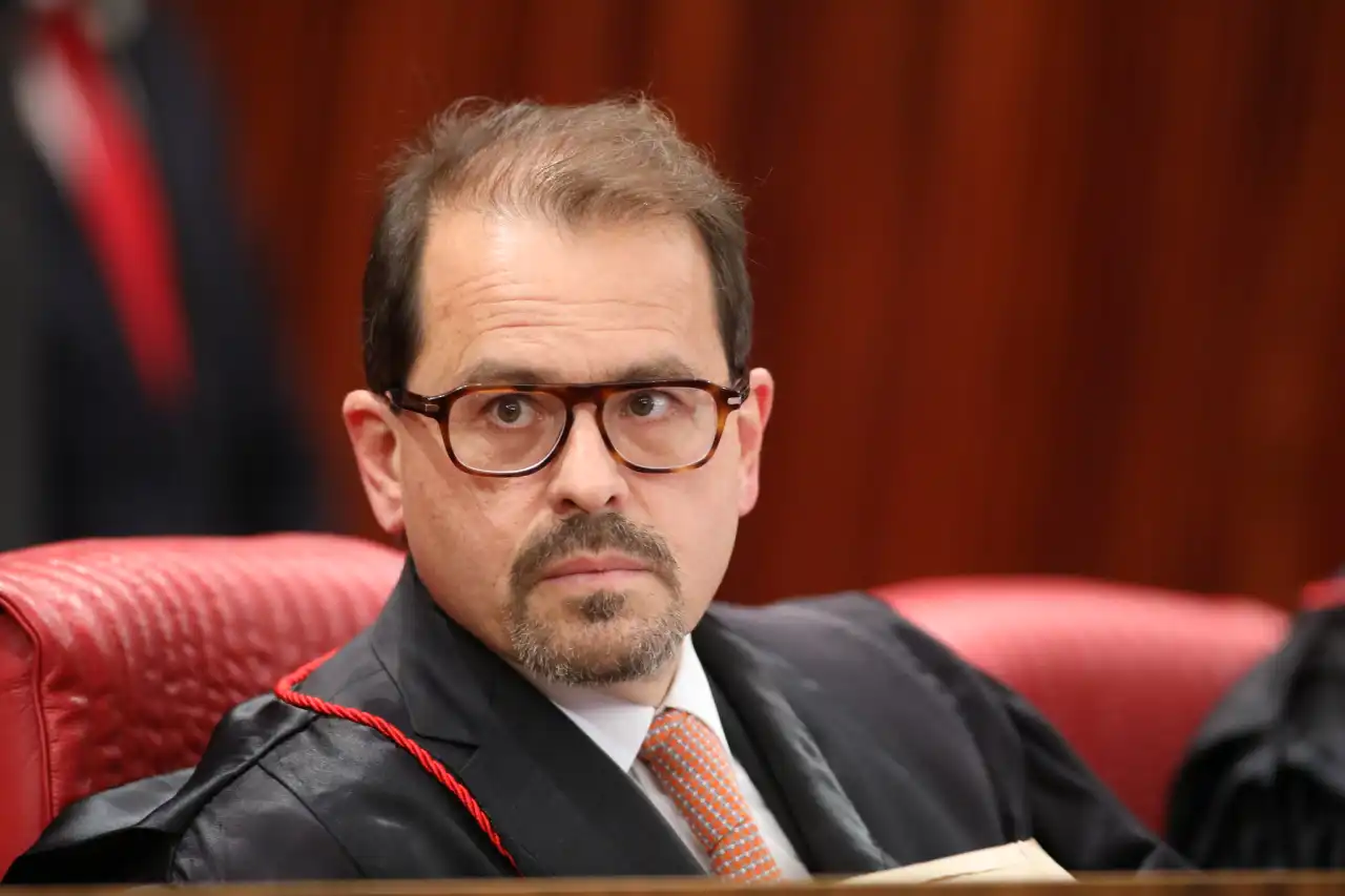 Ministro do TSE "enquadra" Tribunal Regional Eleitoral do Paraná no caso Dallagnol
